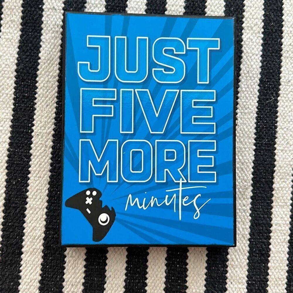 Just five more minutes gaming picture frame